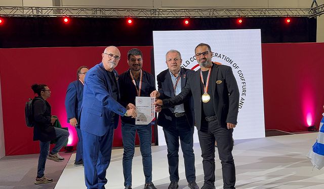 Türk kuaför İngiltere’de dünya sahnesine damga vurdu!