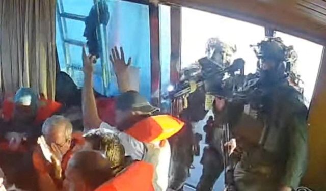 İsrail’den skandal karar: Filo üyeleri teröristlerle aynı koşullarda tutulacak