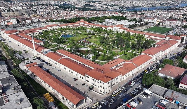 "Zamansız İzler" Türk çinileri sergisi yarın Rami Kütüphanesinde açılacak