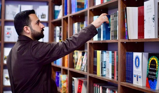 Yayıncılığın tarihi ve kültürel merkezi Cağaloğlu, "Kitapçılar Sokağı"na kavuştu