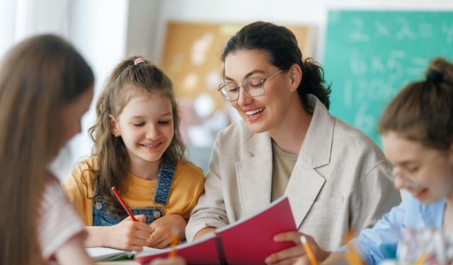 Öğretmenler Günü ne zaman, hangi güne denk geliyor? 24 Kasım Öğretmenler Günü resmi tatil mi? İşte tarihi