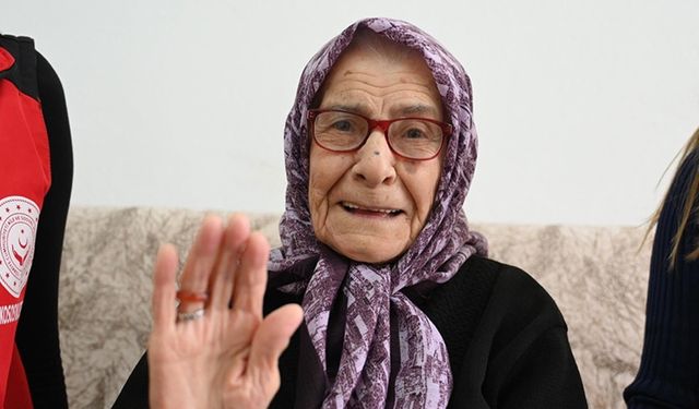 Cumhuriyet ile yaşıt Rana nine, Atatürk'ün verdiği soyadı 79 yıldır gururla taşıyor
