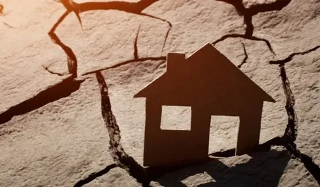 Rüyada yerin sallandığını görmek ne anlama gelir? Rüyada yerin sallandığını ve yarıldığını görmek ne demek?