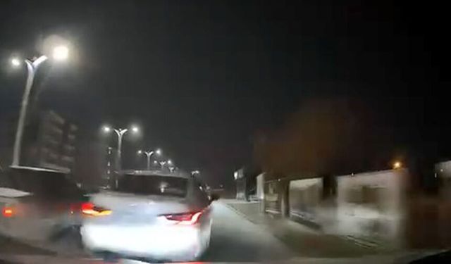 Makas atan sürücü dehşet saçtı: Çarpıp kaçtı!