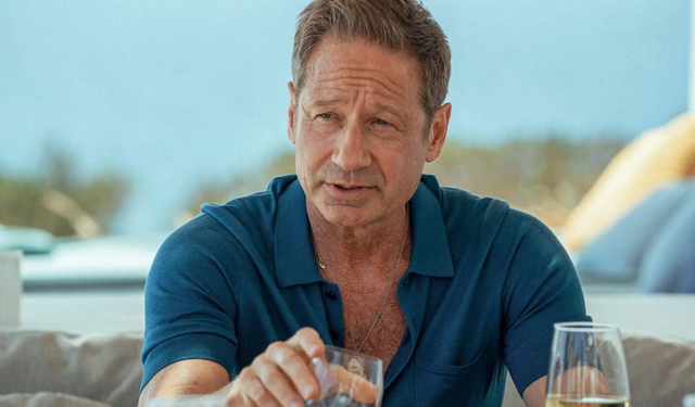 Kötü yorumlara rağmen listelerde zirvede: X-Files yıldızının yeni gerilim dizisi