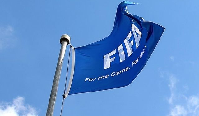 Trump'a "Barış Ödülü" veren FIFA, kendi kurallarını ihlal etmekle suçlanıyor