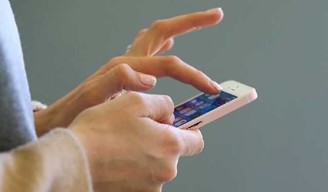 Sürekli kaydırmak ruhu bozuyor: Kısa video bağımlılığına dikkat!