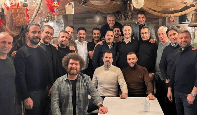 Skandal patladı dostlukları bitti: Mehmet Akif Ersoy'u tek tek sildiler!