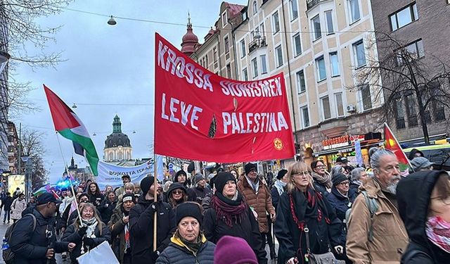 İsveç'te İsrail'in Gazze'ye devam eden saldırıları protesto edildi