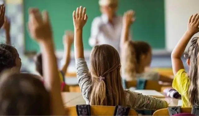 Okullar 4 gün mü olacak? Okullarda 3 gün tatil 4 gün ders mi olacak?