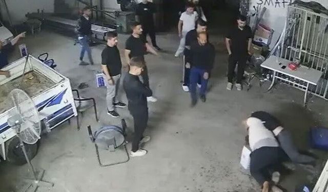 Sopa ve tüfeklerle meydan savaşı: O anlar kamerada