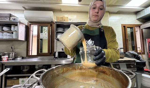 Hatay'da kadınların yaptığı süt reçeli sofraları süslüyor