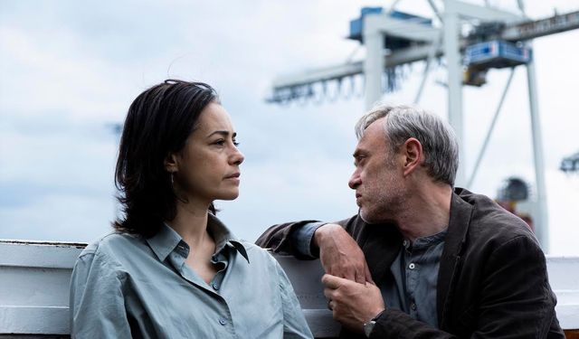 Özgü Namal ve Tansu Biçer Berlin’i sallayacak! 'Sarı Zarflar' Altın Ayı yarışında