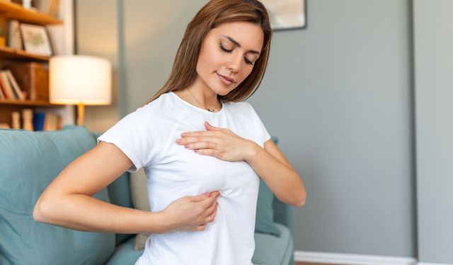 Kendi kendine meme muayenesi nasıl yapılır?