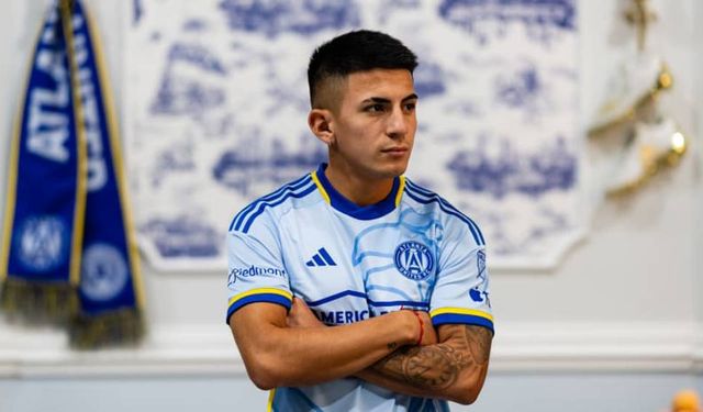 Thiago Almada kimdir, aslen nereli? Galatasaray'a geleceği söylenen Thiago Almada kaç yaşında, hangi takımlarda oynadı?