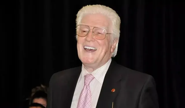 İzzet Günay kimdir, sağlık durumu nasıl? Haldun Dormen'in cenazesinde fenalaşan İzzet Günay kaç yaşında, nereli?