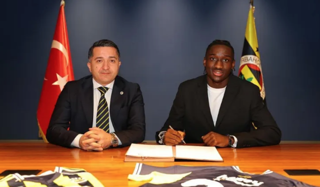 Sarı-Lacivertlilerden bir bomba daha: Sidiki Cherif Fenerbahçe’de!