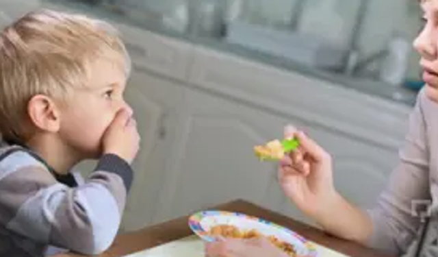 Çocuklar neden yemek seçer? Ne yapılması gerekir?