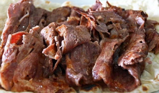 Zincir marketlerin kampanyalı dönerinden at ve eşek eti çıktı