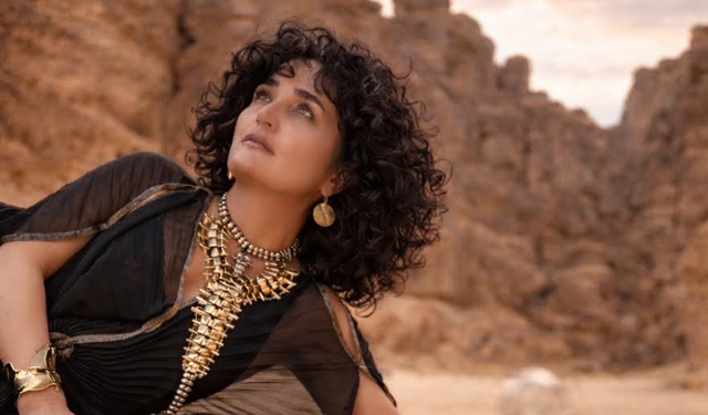 Fadik Sevin Atasoy çölde dünya yıldızlarıyla buluştu!