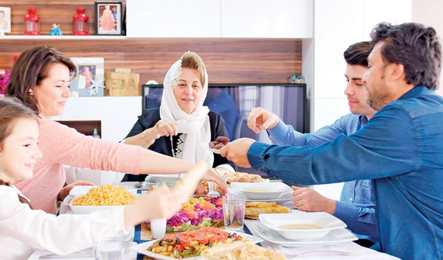 İleri yaşta oruç tutarken beslenme yönetimine dikkat