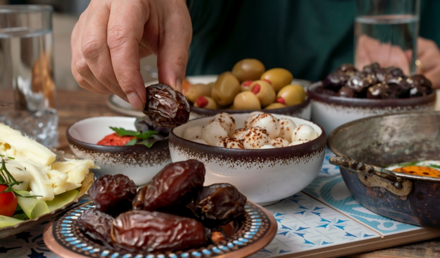 Orucu hurmayla açmak neden faydalı?