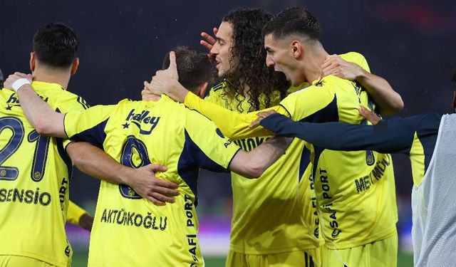 Bol gollü derbide gülen taraf namağlup Fenerbahçe oldu: 3-2