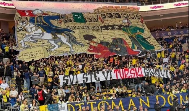Partizan'ın skandal pankartına Fenerbahçeli taraftarlardan 'Osmanlı tokadı'