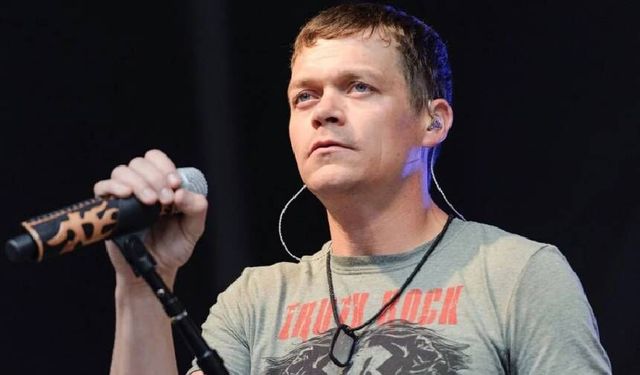 Rock sahnesinden bir yıldız daha kaydı: Brad Arnold hastalığına yenik düştü