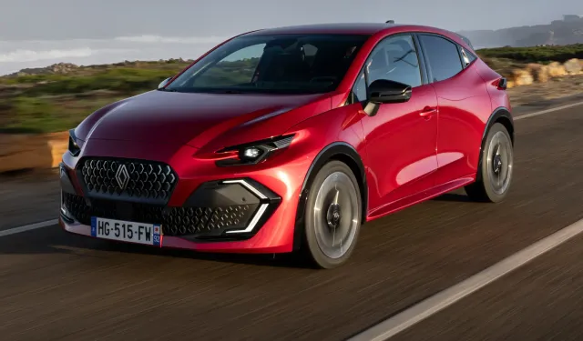 Yeni Renault Clio satış fiyatı ne kadar oldu? 2026 Yeni Renault Clio fiyatı ve özellikleri neler?