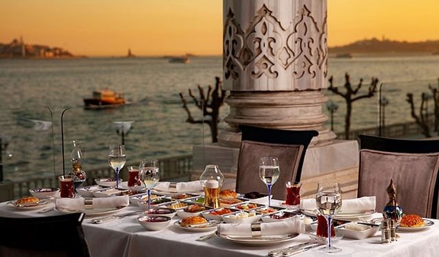 Bir akşam, bir maaş! İstanbul’da 4 kişilik iftar asgari ücreti geçti