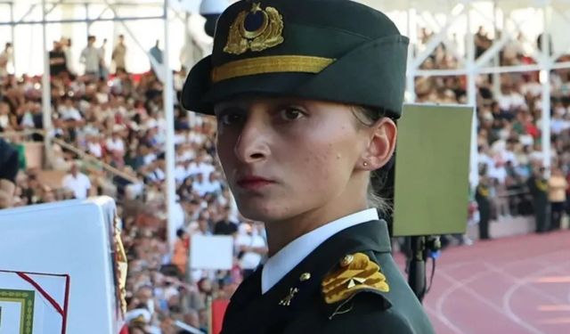 TSK'dan ihraç edilmişti: Teğmen Ebru Eroğlu'nun geri dönüş davasında karar belli oldu!