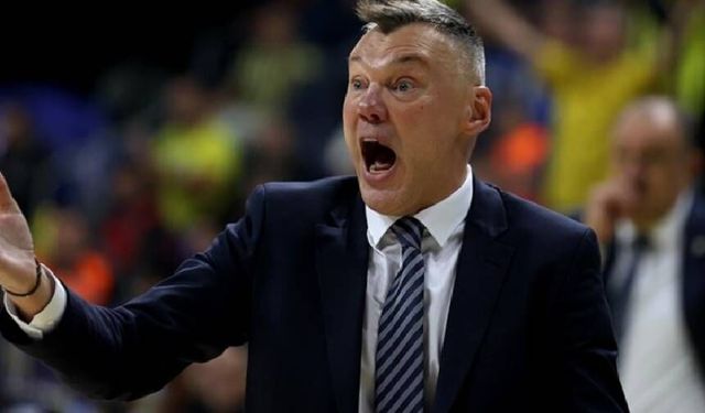 Fenerbahçe Beko'nun Başantrenörü Jasikevicius, hala daha Dubai'de mahsur