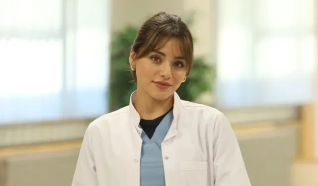 Doktor Başka Hayatta'nın Elif'i Sıla Türkoğlu'nun lise fotoğrafı şaşırttı!