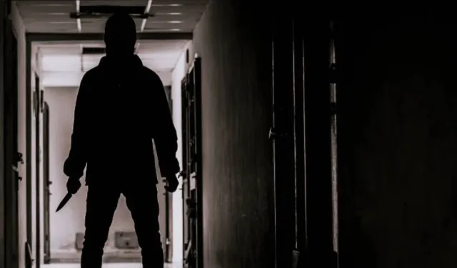 Sahada galibiyet, koridorda dehşet! Futbolcu soyunma odasında bıçaklandı