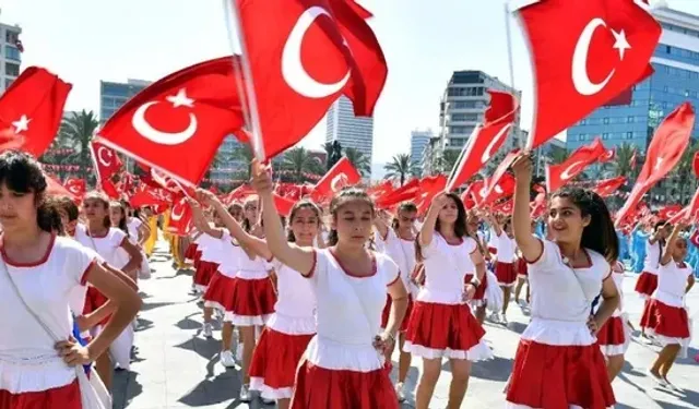 23 Nisan gösterileri iptal mi oldu? Bu sene 23 Nisan okullarda kutlanacak mı?