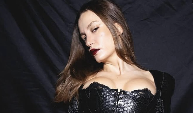 Serenay Sarıkaya Hollywood yıldızıyla pişti oldu! Sosyal medya karıştı