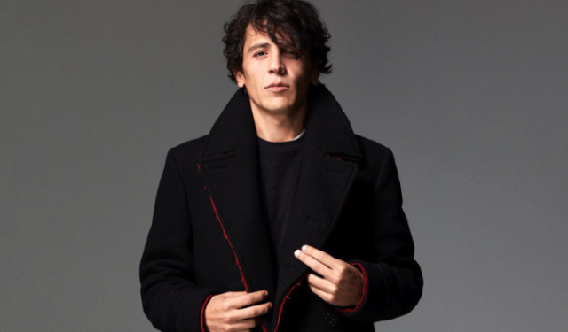 Ersay Üner polisleri görünce 2.5 milyonu camdan aşağı attı!