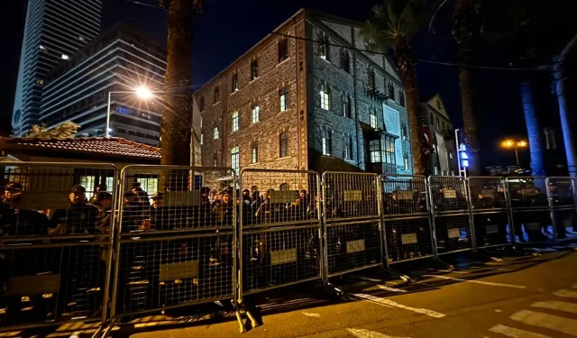 İzmir Meslek Fabrikası'na şafak baskını: Bina ablukaya alındı