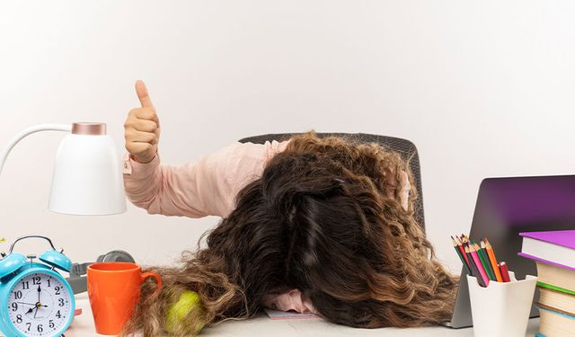 Uyandığınızda yorgunsanız dikkat: Vücudunuz ne söylemeye çalışıyor?