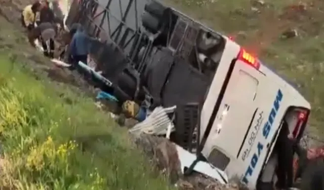 Malatya’da yolcu otobüsü şarampole devrildi: Ölü ve yaralılar var!