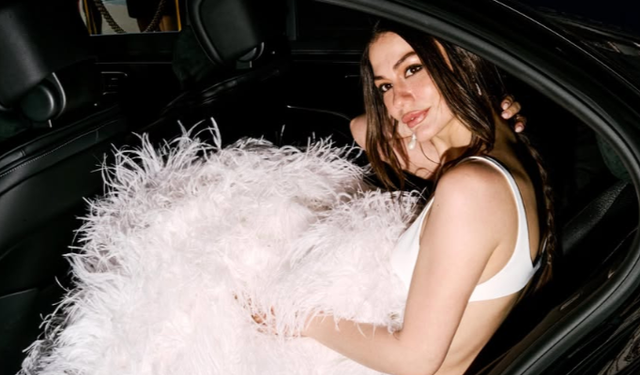 Demet Özdemir Cannes’da adeta ışık saçtı! Tarzı olay oldu
