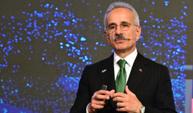 Bakan Uraloğlu açıkladı: 2,5 saatlik yol 36 dakikaya inecek