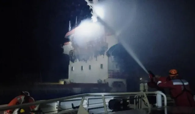 Karadeniz’de Türk gemisine İHA saldırısı! Denizciler yaralandı