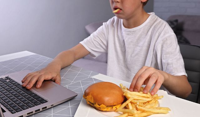 Yeni nesil pandemi: Dijital obezite zihnimizi nasıl istila ediyor?