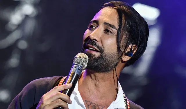 Tan Taşçı konserinde korkutan anlar! Alevler bir anda yüzüne geldi