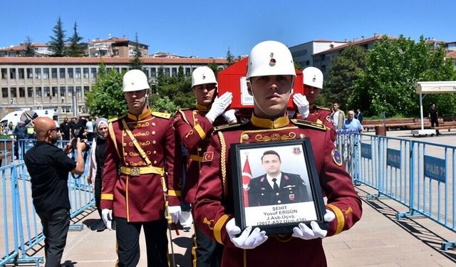 Ankara'da trafik kazasında şehit olmuştu: Jandarma Astsubay Üstçavuş Ergün son yolculuğuna uğurlandı