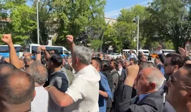 TBMM'de CHP Grup Toplantısı krizi! Kürsüde kim olacak? Gözler 13.30'da