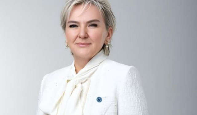 Siyasette flaş ayrılık: Nimet Özdemir CHP'den istifa etti