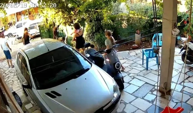 Kapı gıcırtısı kavgası kanlı bitti: Komşusunu öldürdü